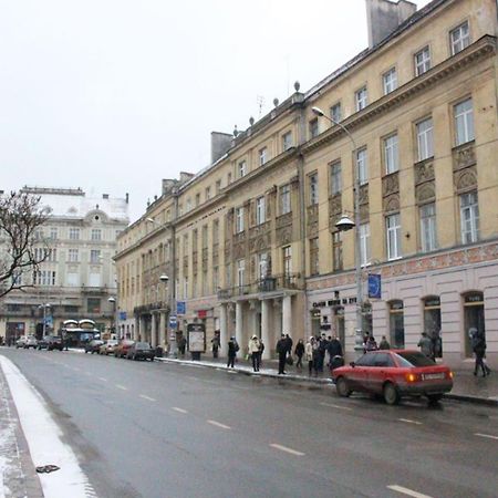 Apartment On Lychakivska Lviv Bagian luar foto